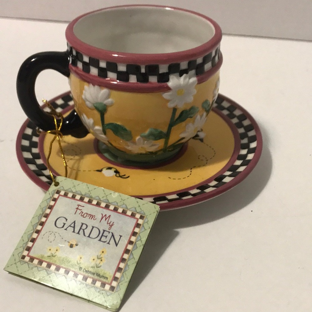 Debbie Mumm Brownlow Tea cup and Saucer NWT